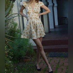 Doen Dianne Dress - Silky  Mini Dress. US - M